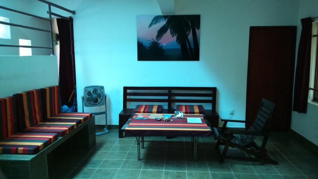 Sri Beach Bungalows And Villa Marawila Esterno foto